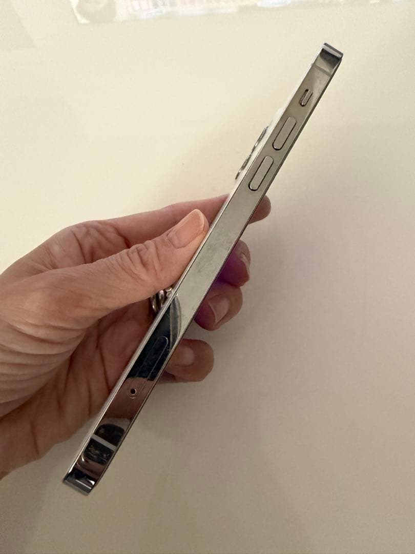 スマートフォン本体 iPhone12pro256GB