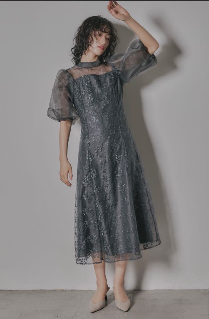 niana オーガンジーパフスリーブ刺繍レースドレス　M ダークグレー