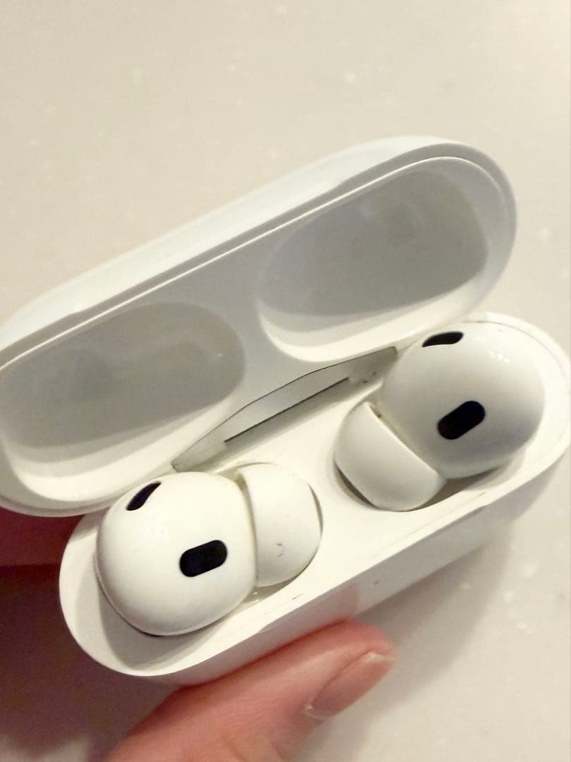 Apple AirPods Pro 第2世代本体(付属品完備)