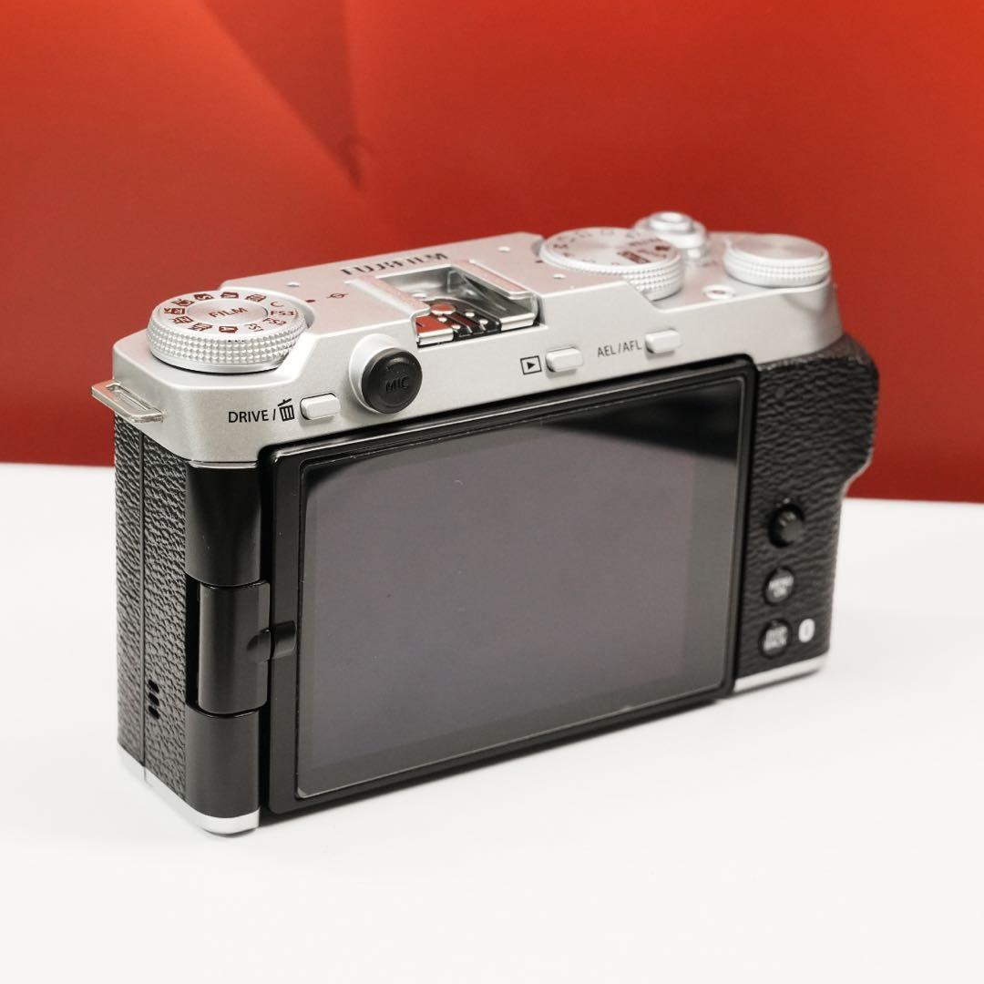 【シャッター1000回未満】FUJIFILM X-M5 ボディのみ