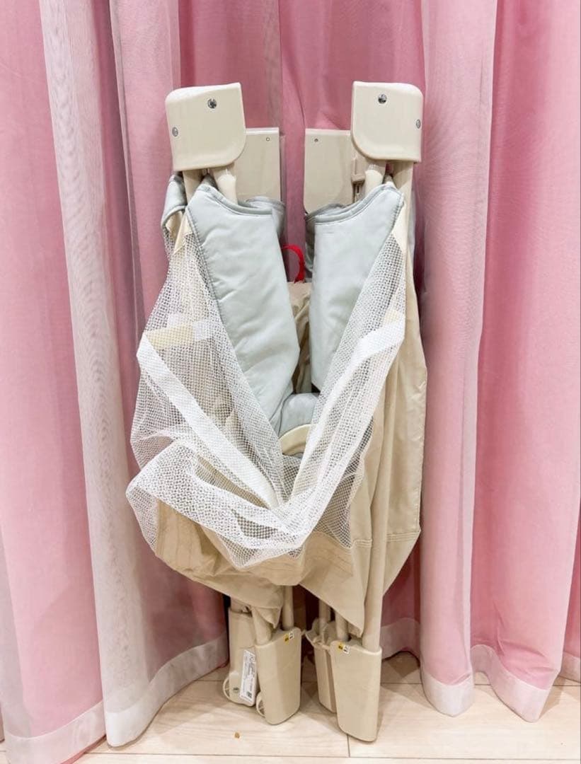 2025年購入✨️美品アップリカ ココネルエアーAB ベビーベッド ホワイトグレー