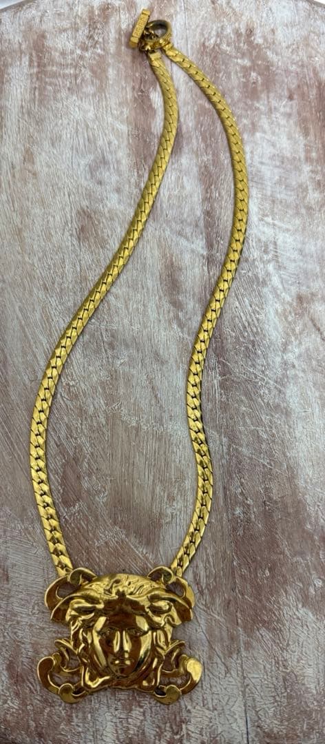 GIANNI VERSACE ゴールドネックレス　メデゥーサ　ヴィンテージ品