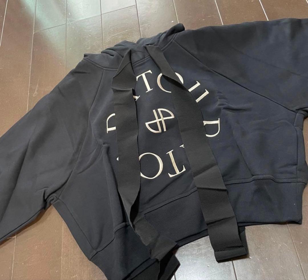 パトゥ PATOU クロップドパーカー