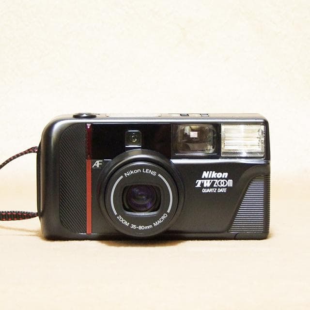☆ Nikon TW Zoom QUARTZ DATE (フイルムカメラ)