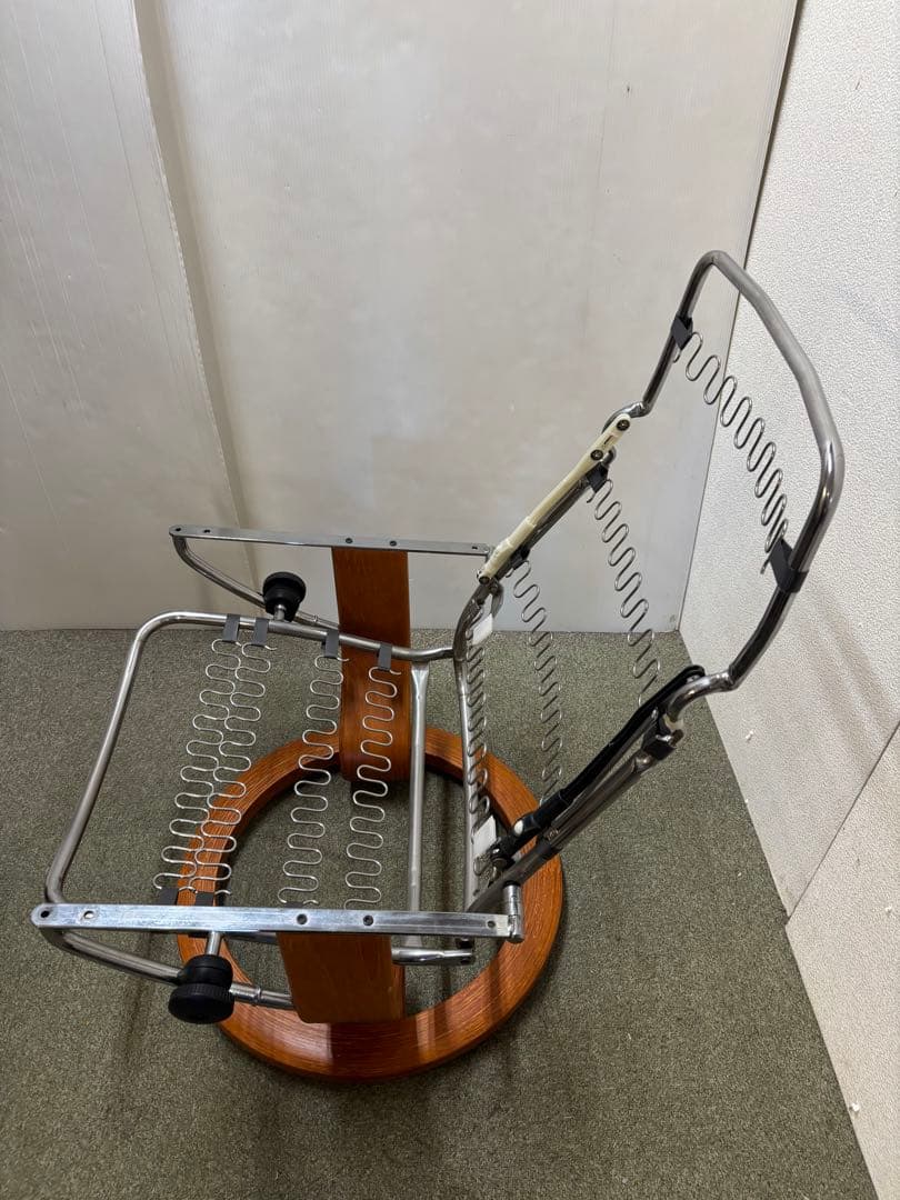 【珍品】　エコーネス　ストレスレスチェア　店舗見本品　骨組みのみ