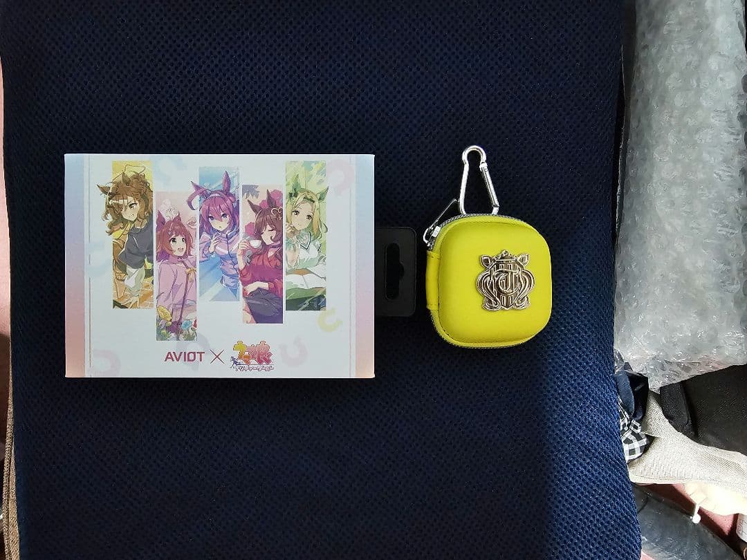 ウマ娘×AVIOTコラボイヤホン ジャングルポケットのケース付き