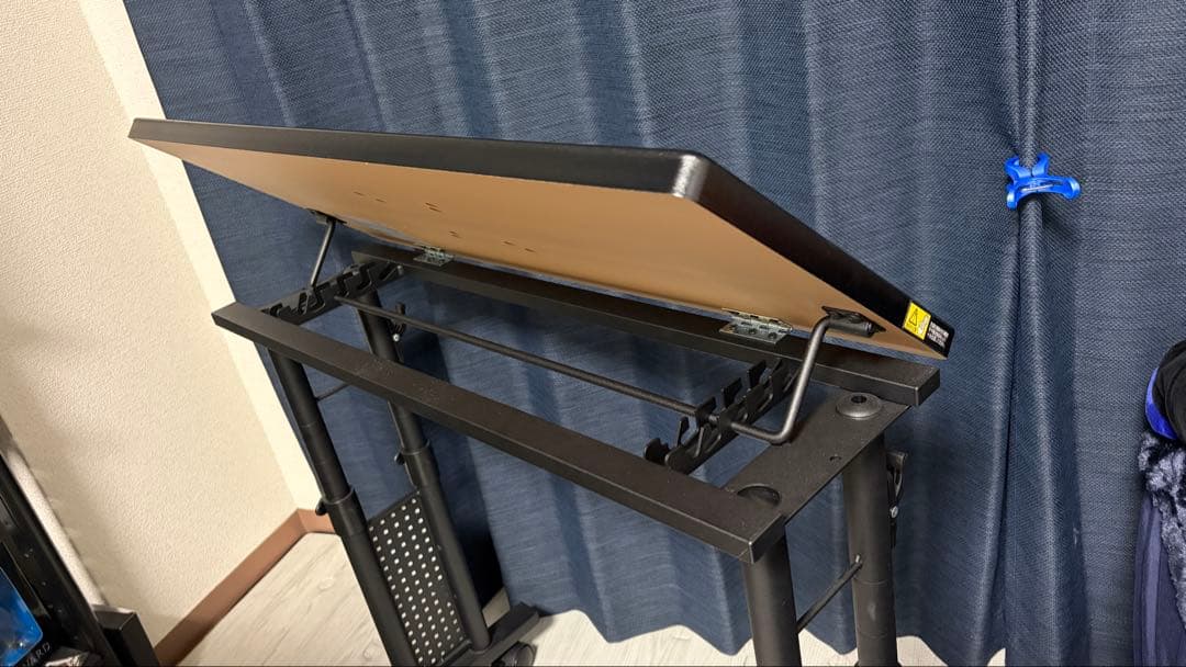 Bauhutte バウヒュッテ 昇降式チルトスタンド BHM-700C-BK