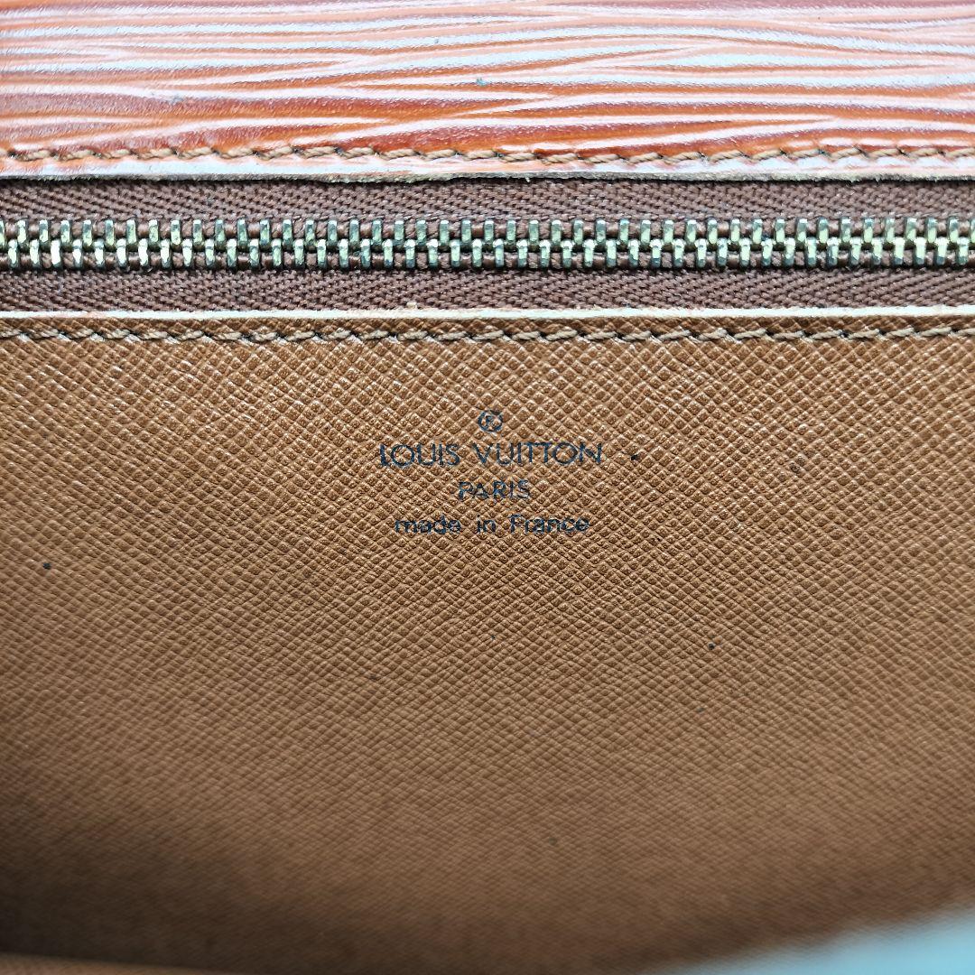 正規品 美品 ルイヴィトン セカンドバッグ セリエドラゴンヌ エピ M52762