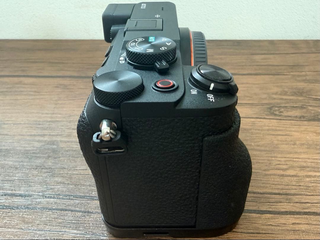 SONY α7C II 本体と付属品おまけSmallRigグリップ