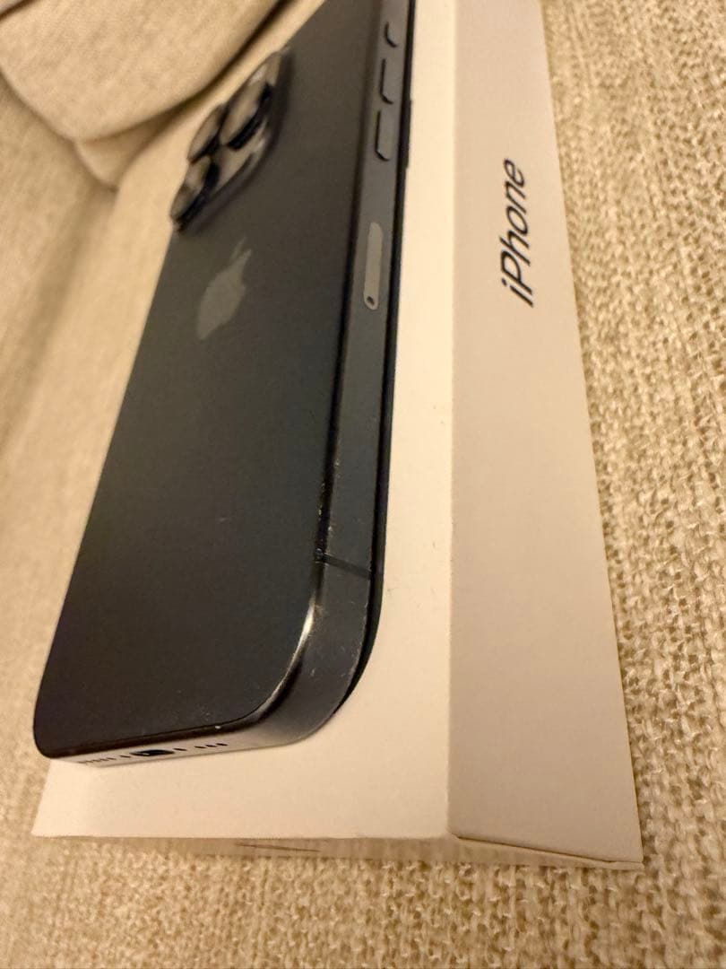 Apple iPhone 15 Pro 256GBブルーチタニウム