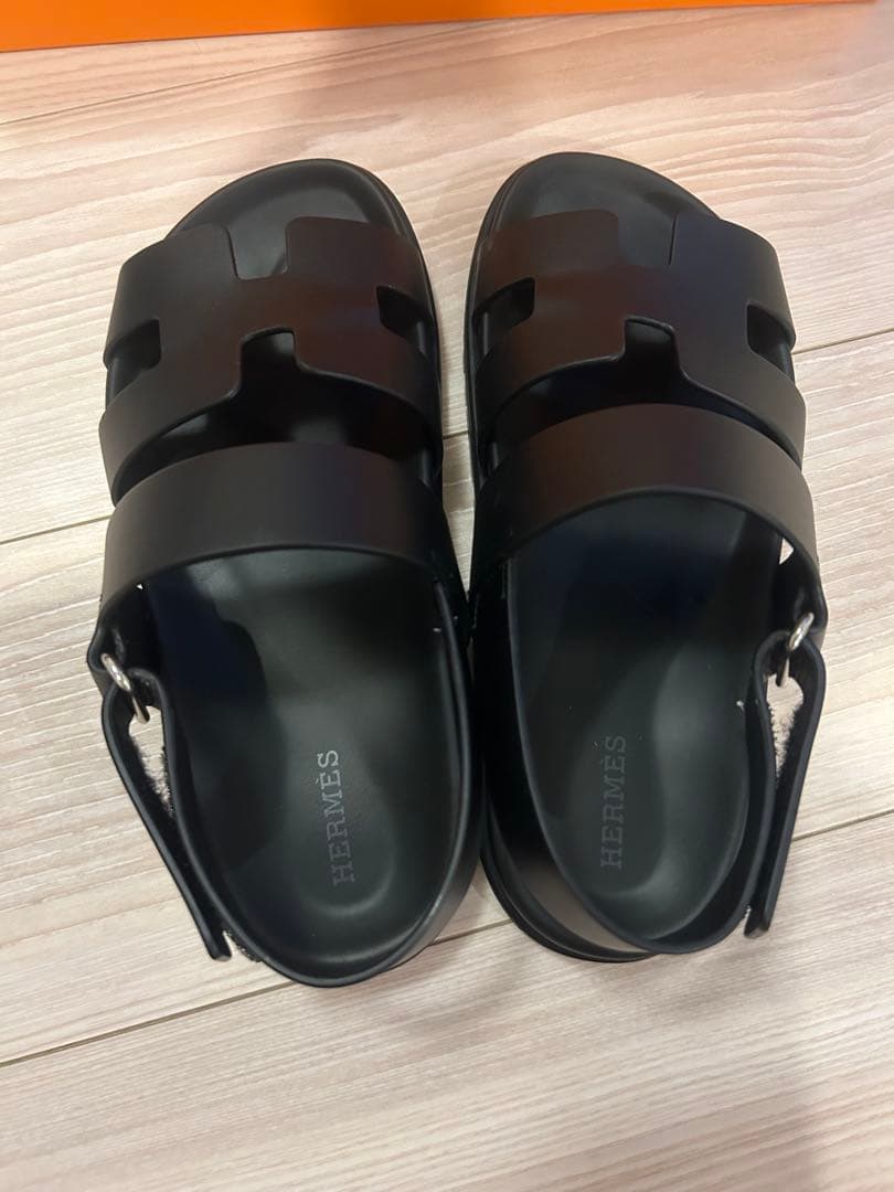 HERMES ブラックサンダル　美品
