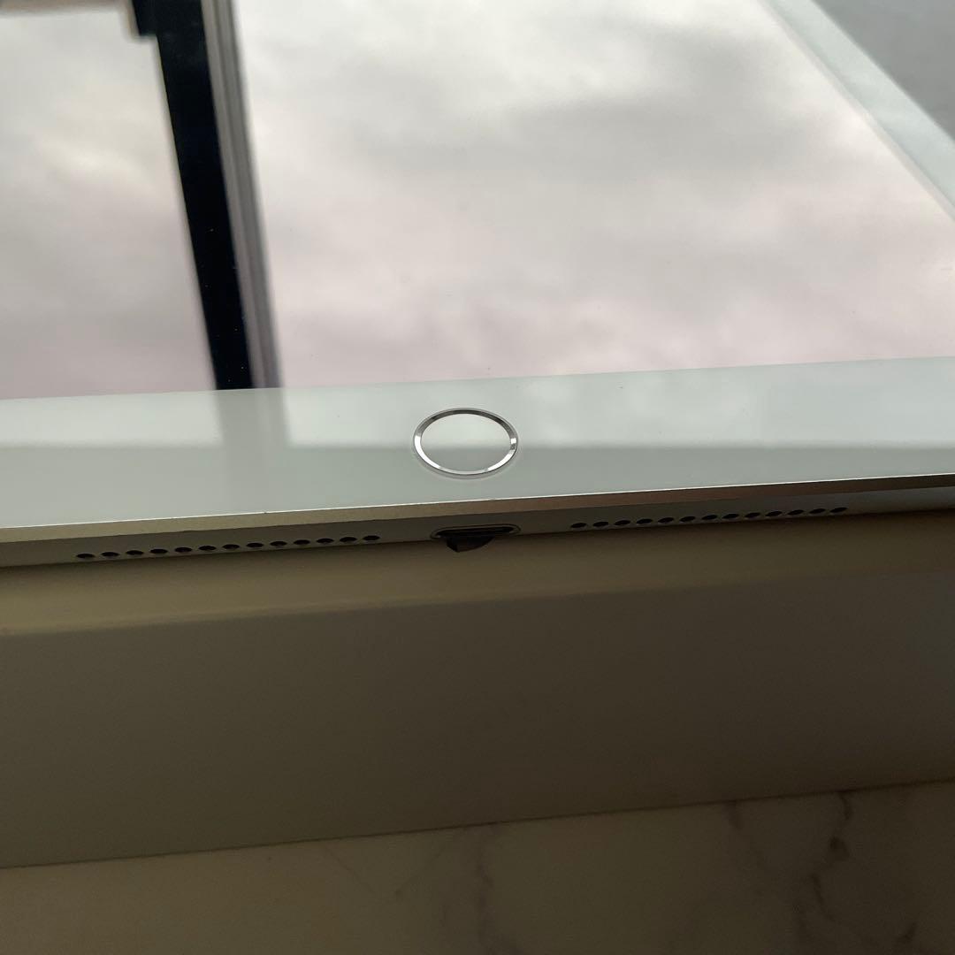 【美品】Apple iPad 第5世代 Wi-Fi 32GB