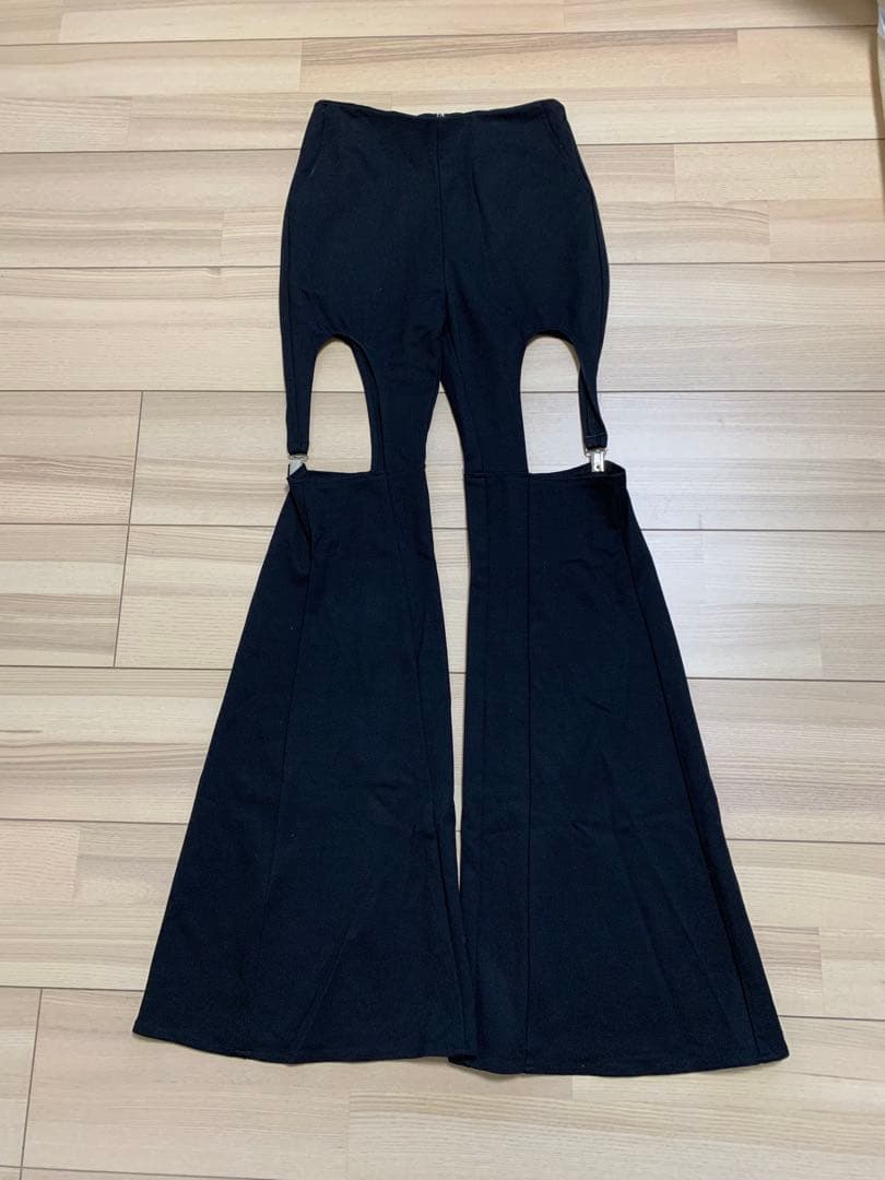 melt the lady サイドガーターベルトフレアパンツ