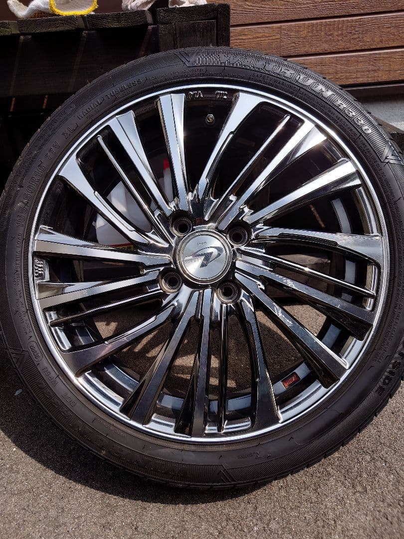 １６インチ　タイヤアルミ４本セット