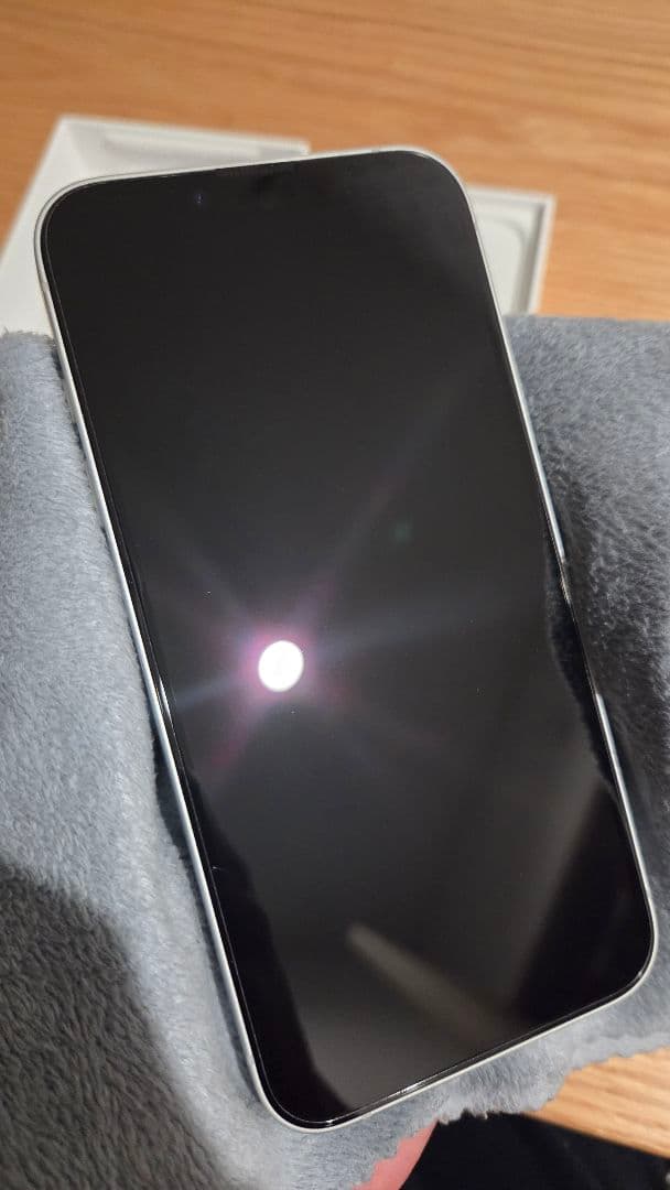 Apple iPhone 16e ホワイト 本体　128GB