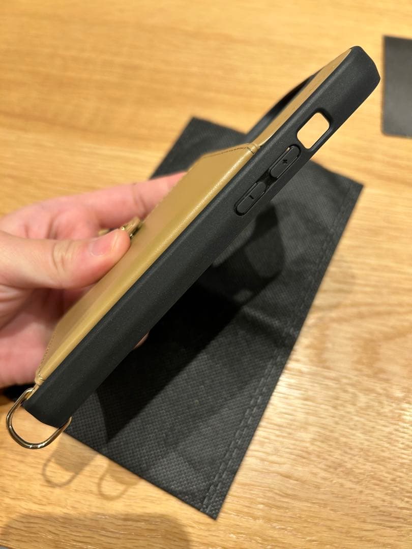 週末値下げ。BANDOLIER 15Pro用 ケース　bandolier