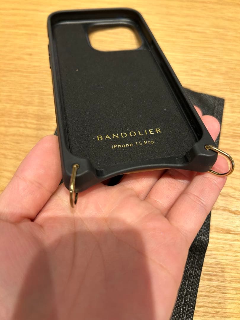 週末値下げ。BANDOLIER 15Pro用 ケース　bandolier