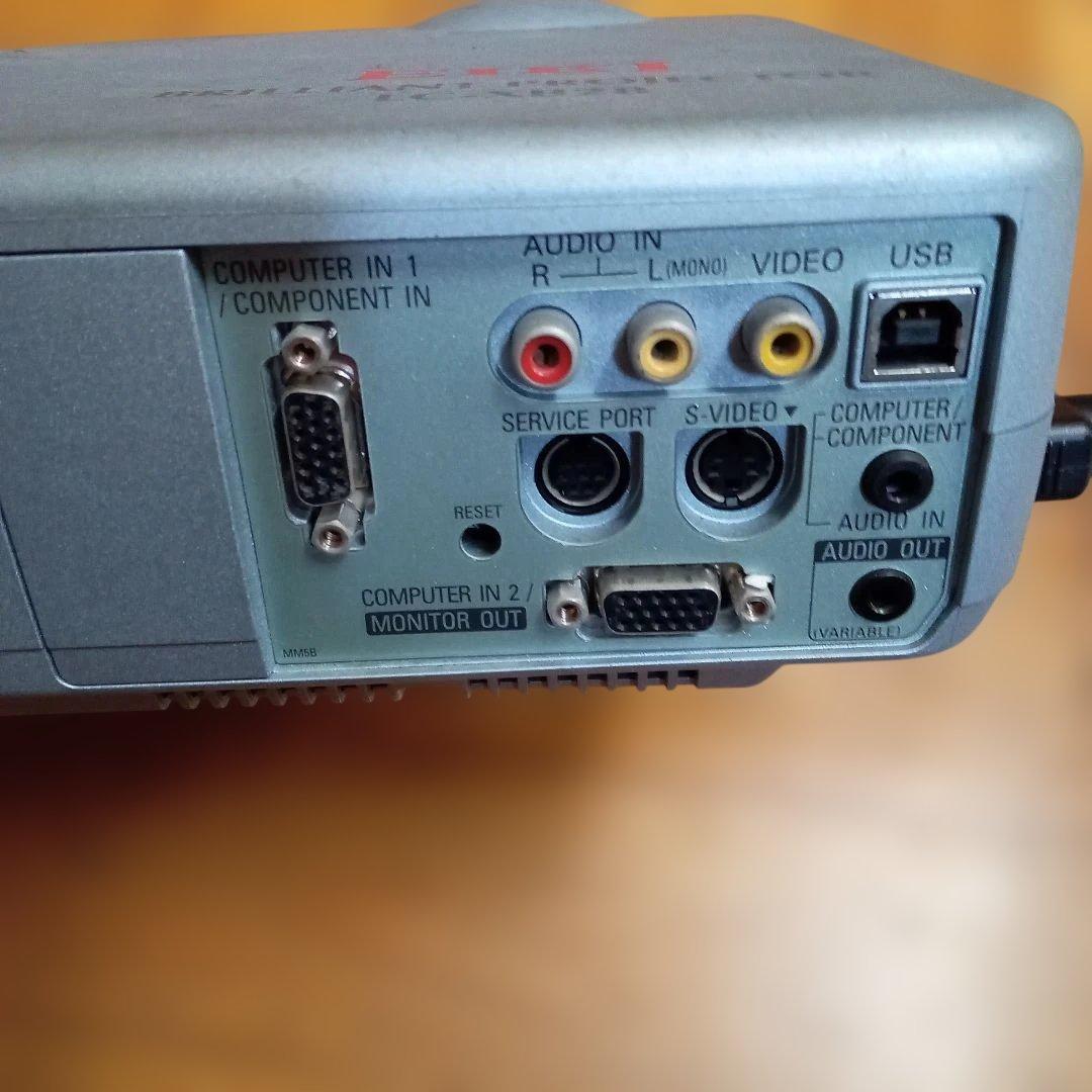 Eiki　projector　LCーXB28 　電源コードなし