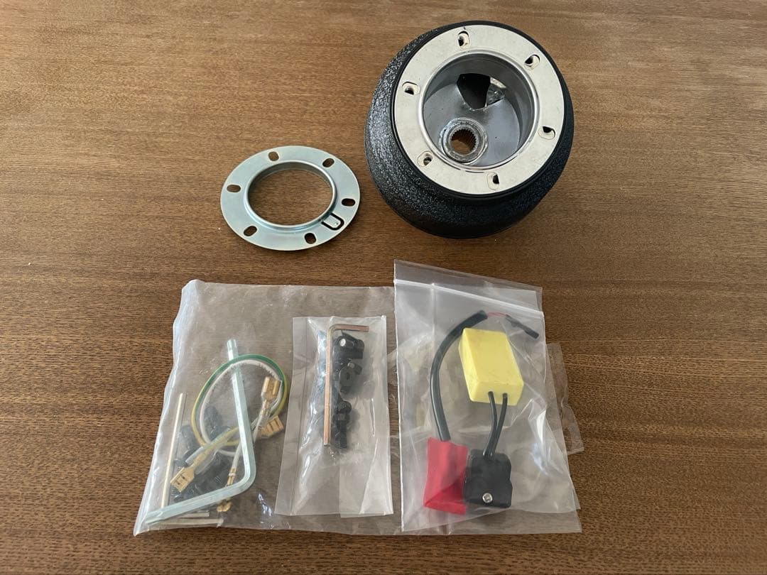 ミニマルヤマ ローバーミニ用ステアリングボス'97以降