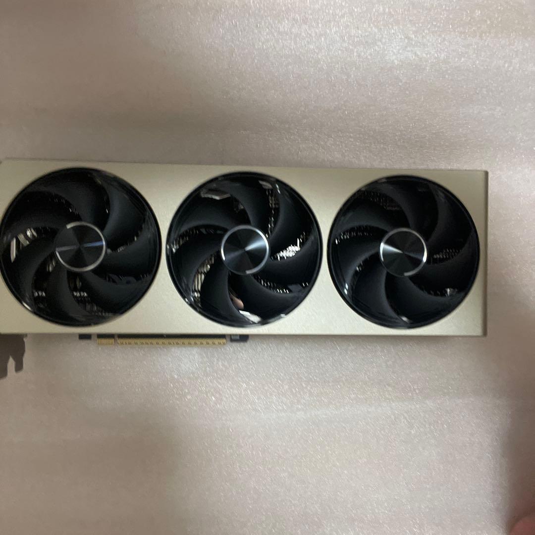 グラフィックボード・グラボ・ビデオカード MSI GeForce RTX 5070 Ti 16G INSPIRE 3X