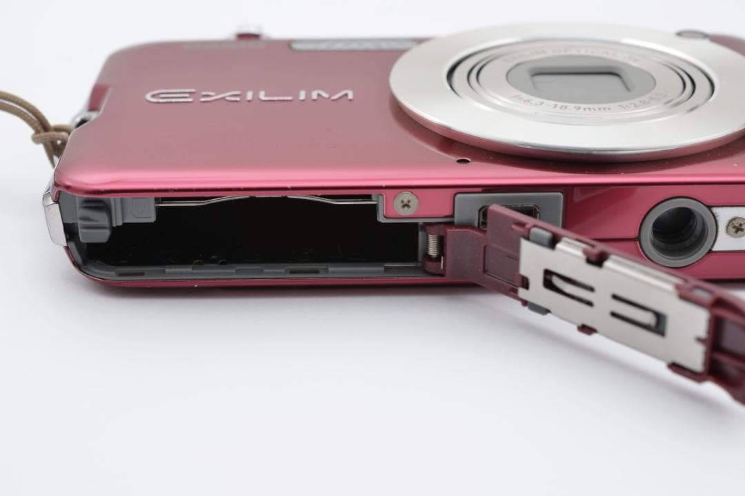 【美品】CASIO EXILIM EX-S10 レッド　動作確認済