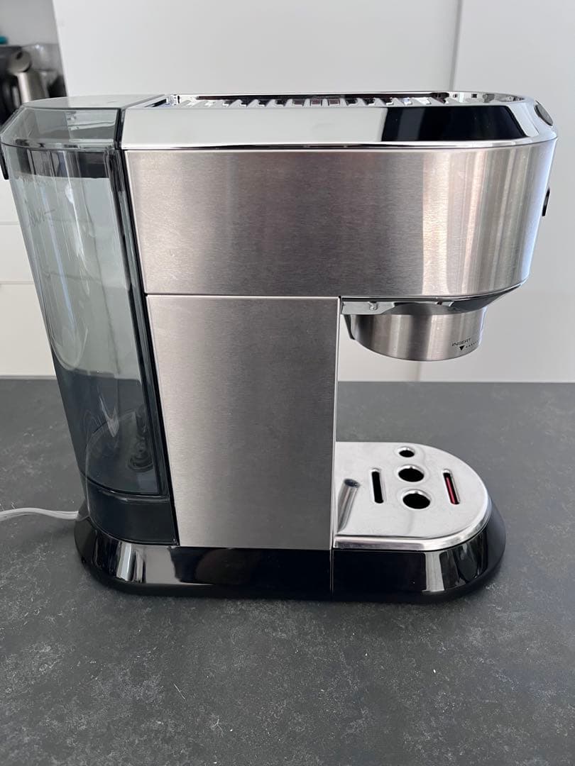 デロンギ デディカ エスプレッソ・カプチーノメーカーEC680 DeLonghi