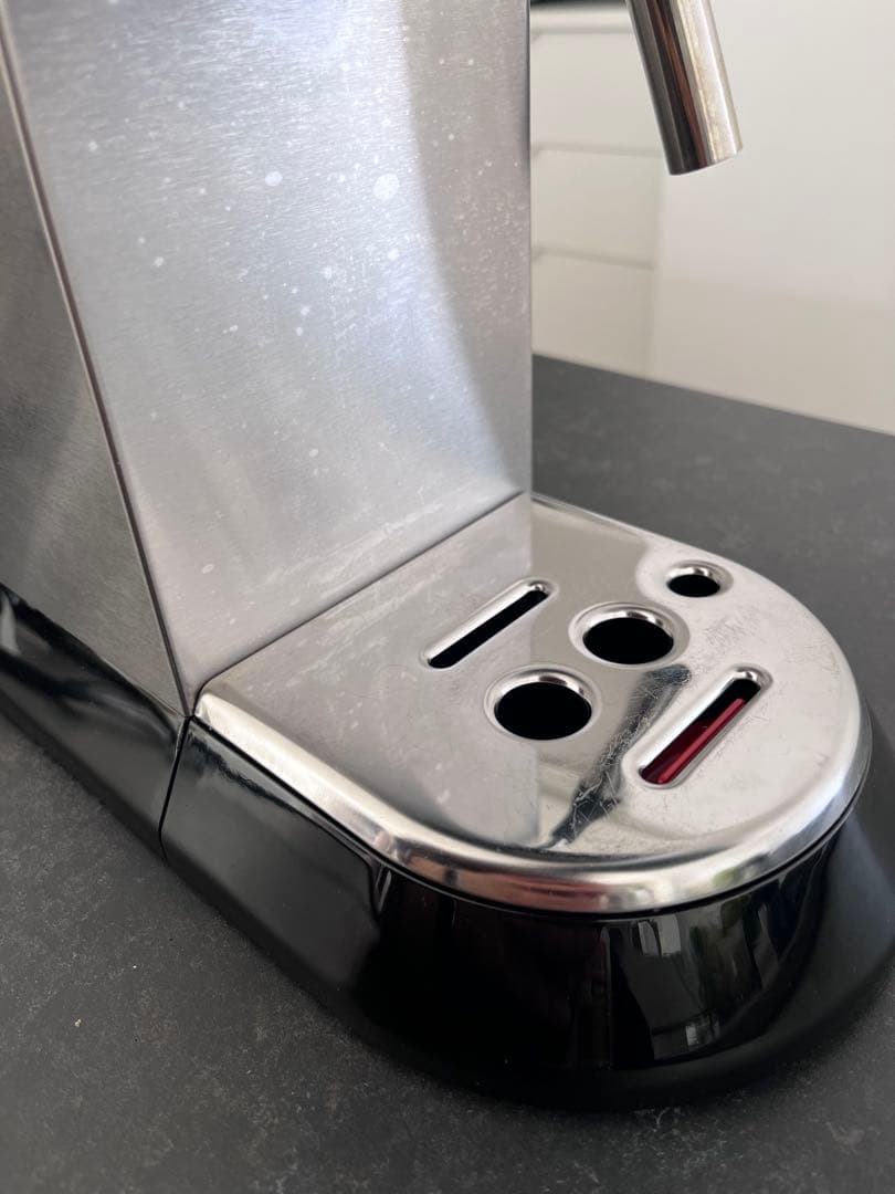 デロンギ デディカ エスプレッソ・カプチーノメーカーEC680 DeLonghi