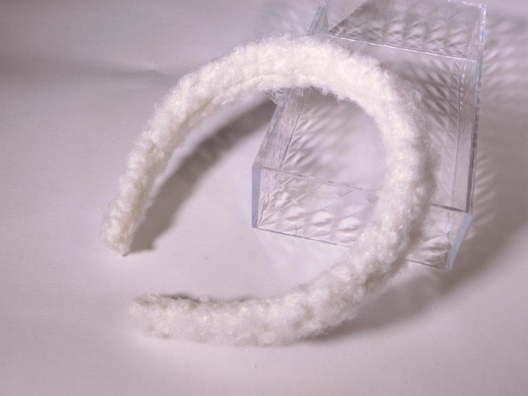 Alexandre ホワイトファー風カチューシャ