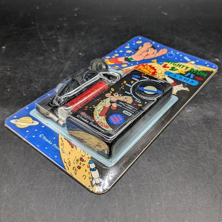 り*う様 J51 サンリオ SANRIO AMラジオ 鉄腕アトム レトロ 電池式