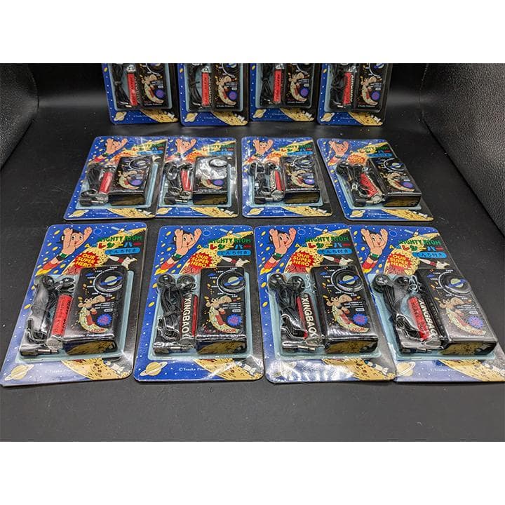 り*う様 J51 サンリオ SANRIO AMラジオ 鉄腕アトム レトロ 電池式