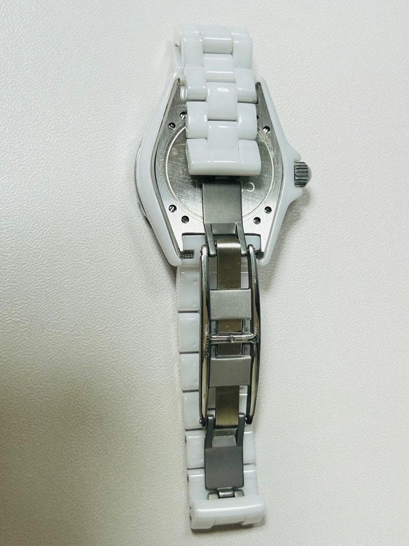 CHANEL J12 ホワイトセラミック 時計