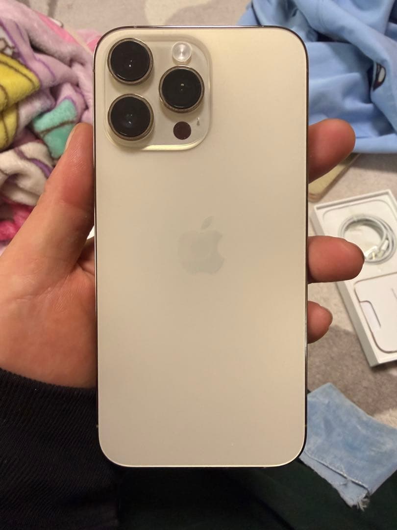 輝*き様 Apple iPhone14PROMAX 128GB GOLD