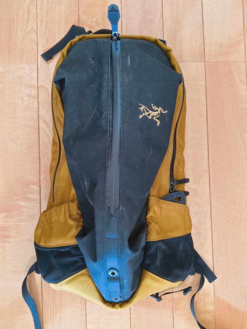 Arc'teryx バックパック 黒/黄
