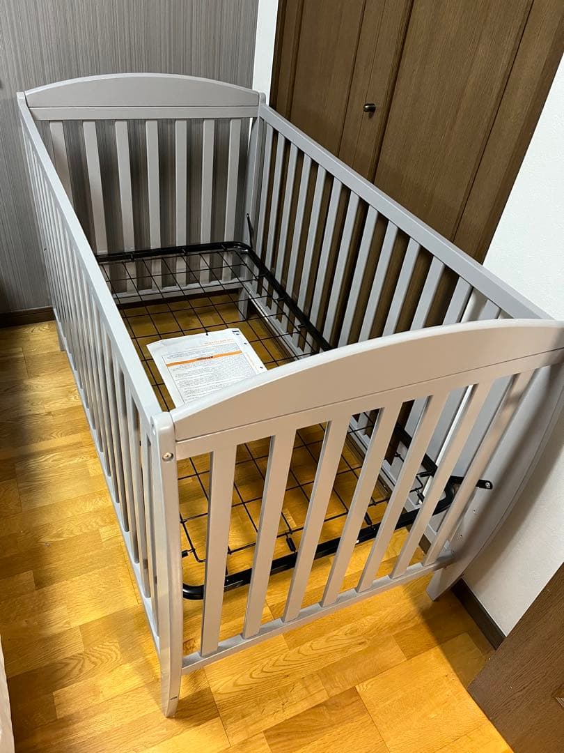 N*5様 Delta Children 3-in-1ベビーベッド、マット付