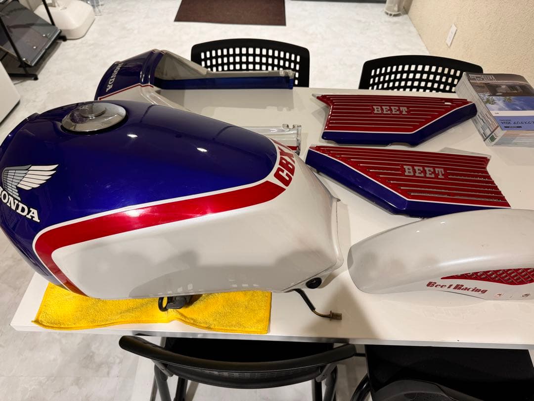CBX400F 外装セットタンクBEET 1型純正カラー　青白当時物