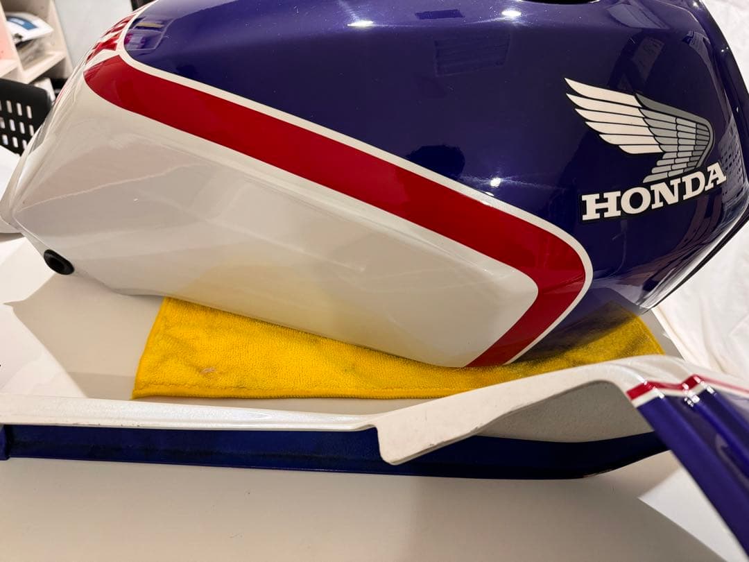 CBX400F 外装セットタンクBEET 1型純正カラー　青白当時物