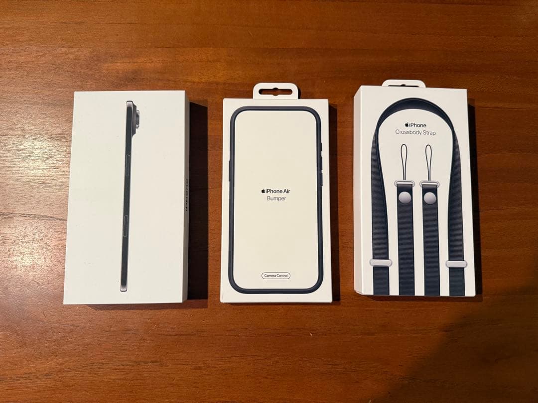 iPhone air ブラック256 SIMフリー　バンパー　ストラップ　セット