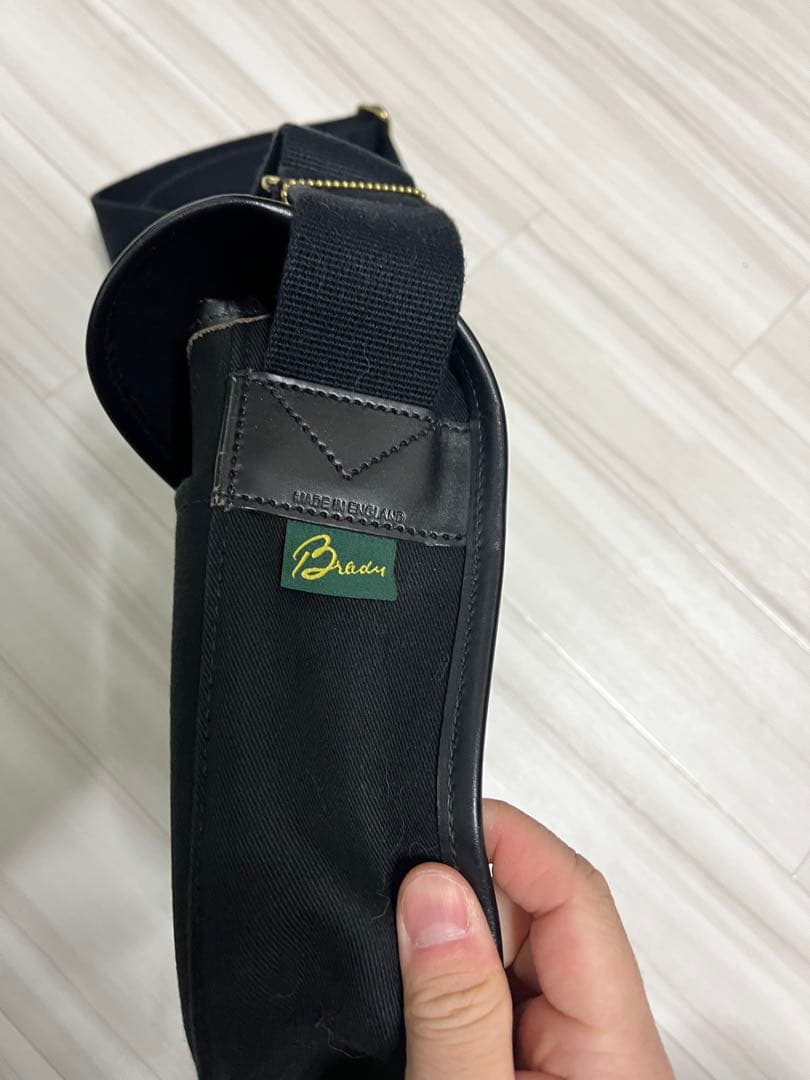 Brady stour 黒　美品