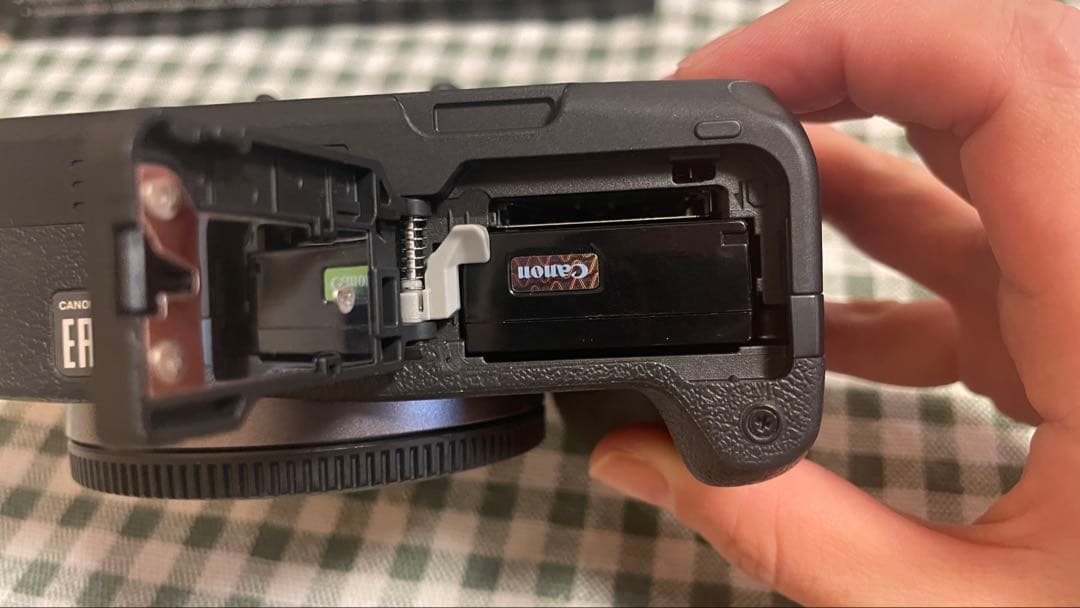 【セール】Canon EOS R50｜4K動画｜YouTube・演奏撮影｜付属品