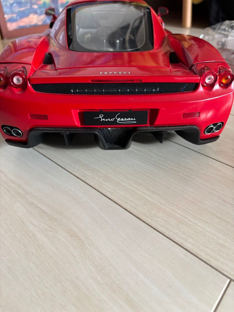 ミスターポン様用。1/10 Ferrari エンツォ 赤 ミニカー
