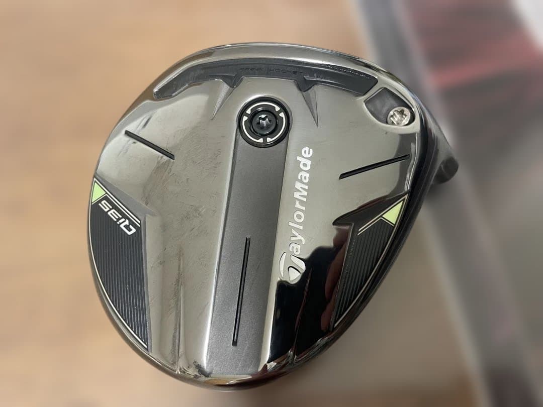 テーラーメイドQi35 フェアウェイウッド　3WHL ベッドのみ　カバー付