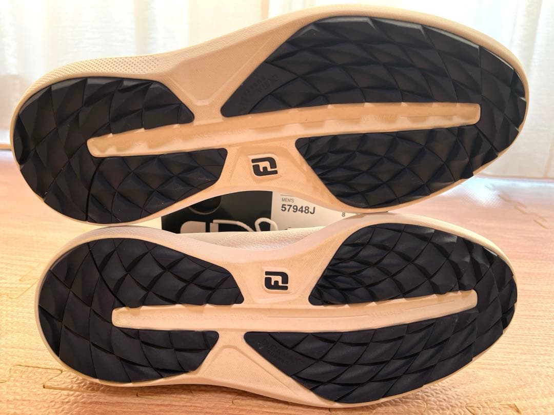 FJ ホワイト ゴルフシューズ スパイクレス