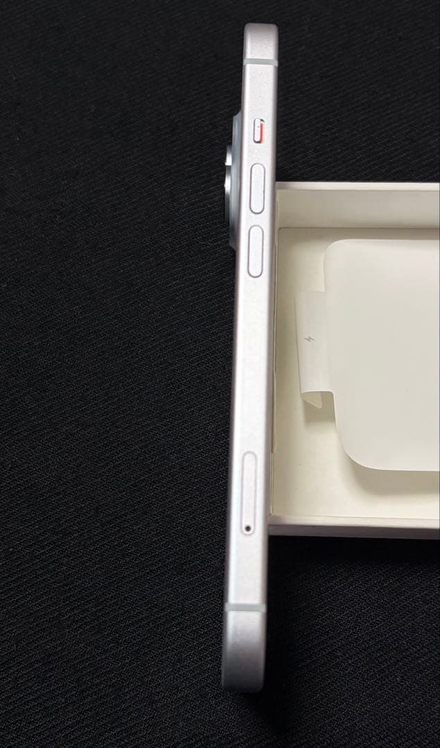 iphone15 無印　128gb 画面割れ　86%