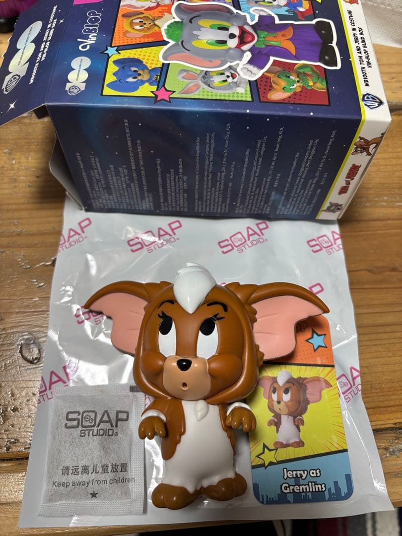 ワーナーブラザーズ 100周年 トムとジェリー フィギュア シークレット