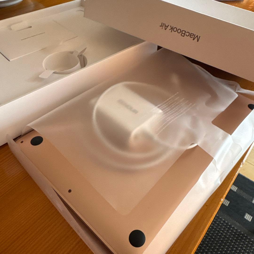 【美品】M1 MacBook Air 16GB 512GB 箱付き