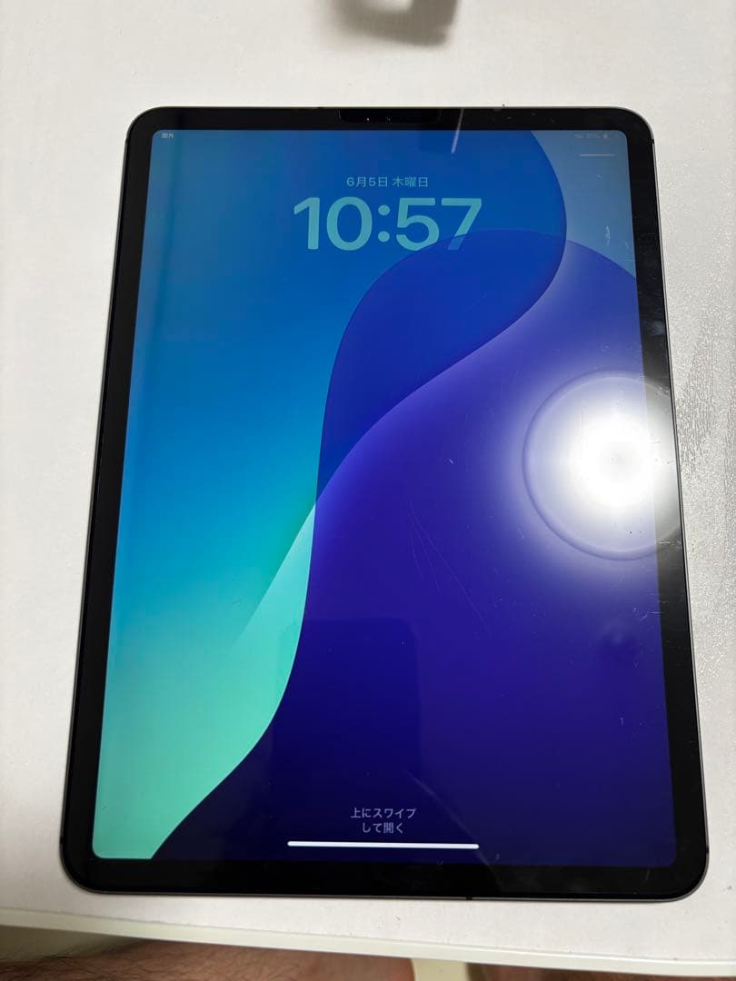 【箱無し　純正Pen・純正キーボード付】iPadPro第2世代11インチ128G