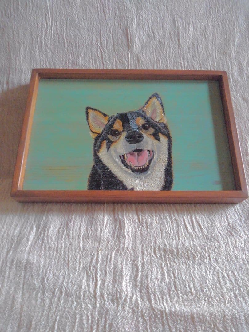 黒柴の木製壁掛け