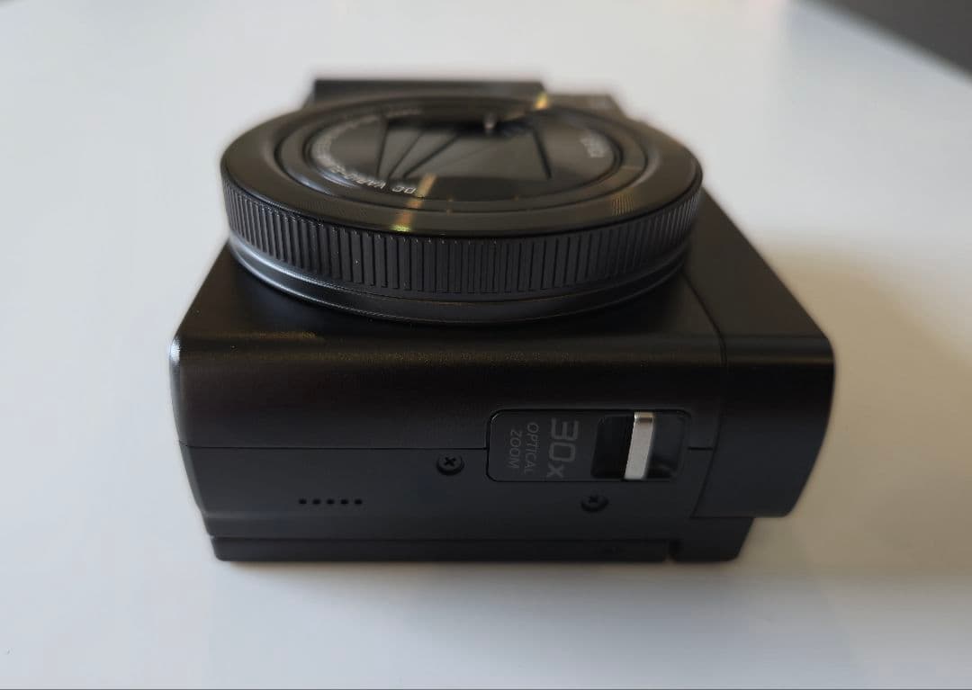 極美品　Panasonic LUMIX DC-TZ99 コンパクトデジタルカメラ