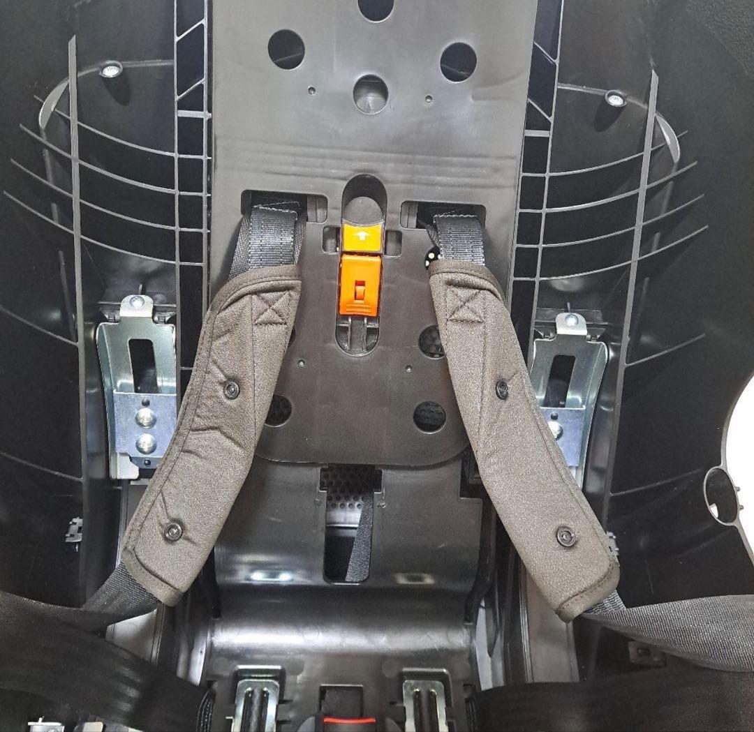 エールベベ クルット4i グランス チャイルドシート回転式 ISOFIXブラウン