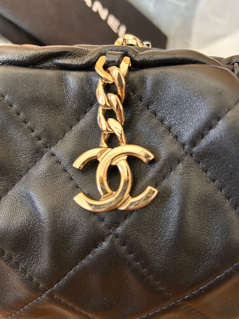 CHANEL ブラック チェーンショルダーバッグ